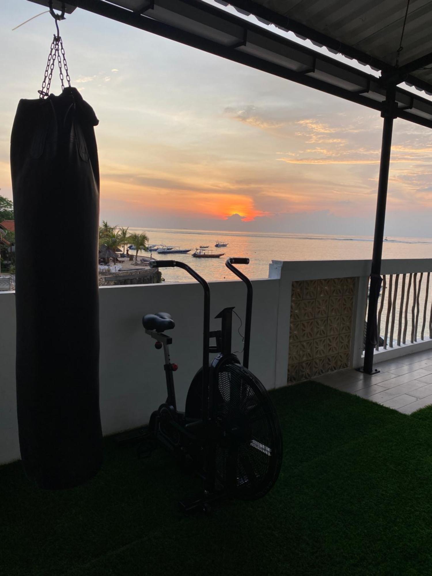 3 Monkeys Lembongan Studio Apartments Gym Recovery Centre Luaran gambar