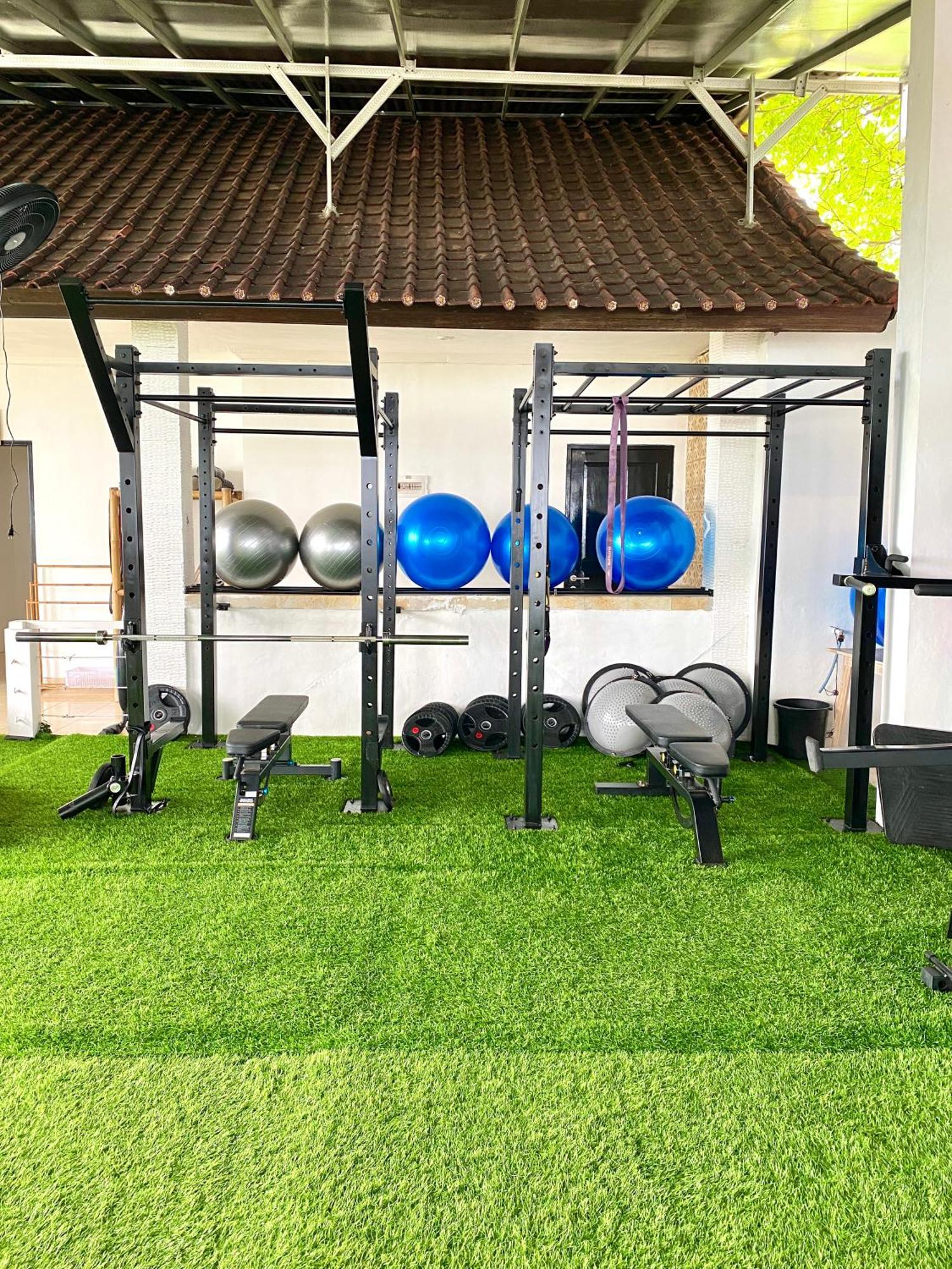 3 Monkeys Lembongan Studio Apartments Gym Recovery Centre Luaran gambar